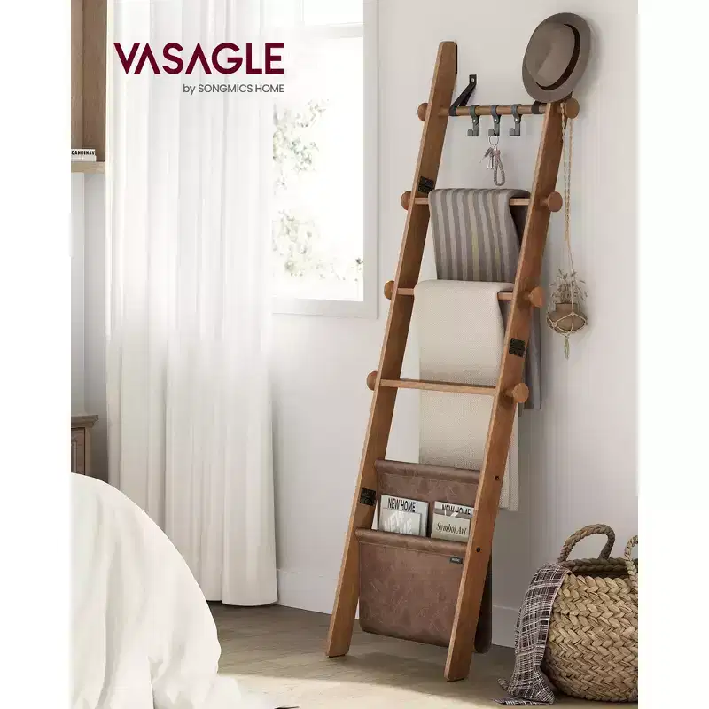Blanket Ladder, 5-Tier Wooden Ladder Shelf, Decorative Farmhouse Blanket Rack with Synthetic Leather Bag, Metal Hooks, Cream White