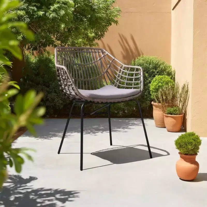 Royal Hampton Outdoor Patio Chair Set of 4, Natural Brown Rattan, Black Steel