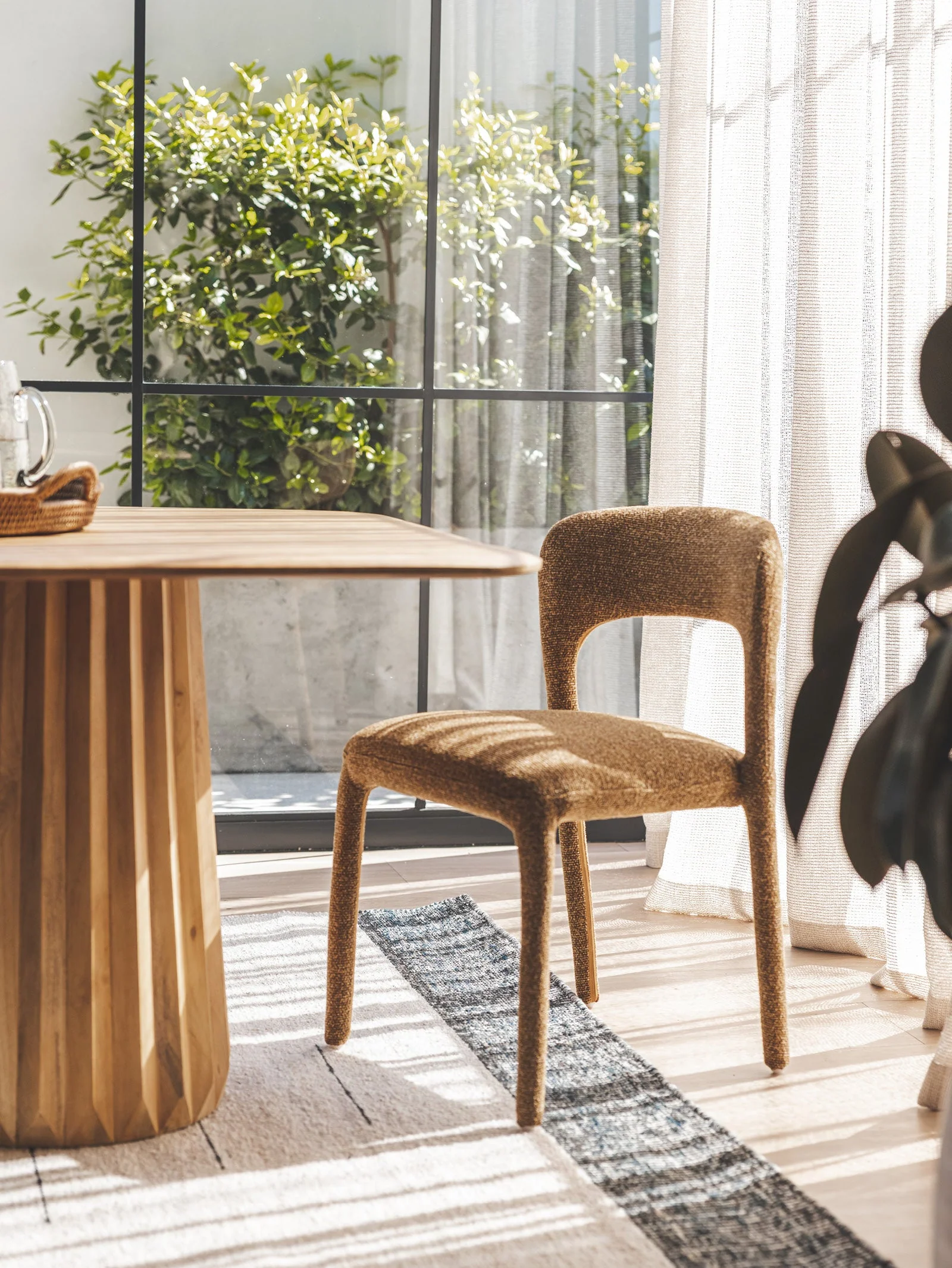 Modern Fabric Dining Chair for Dining Room