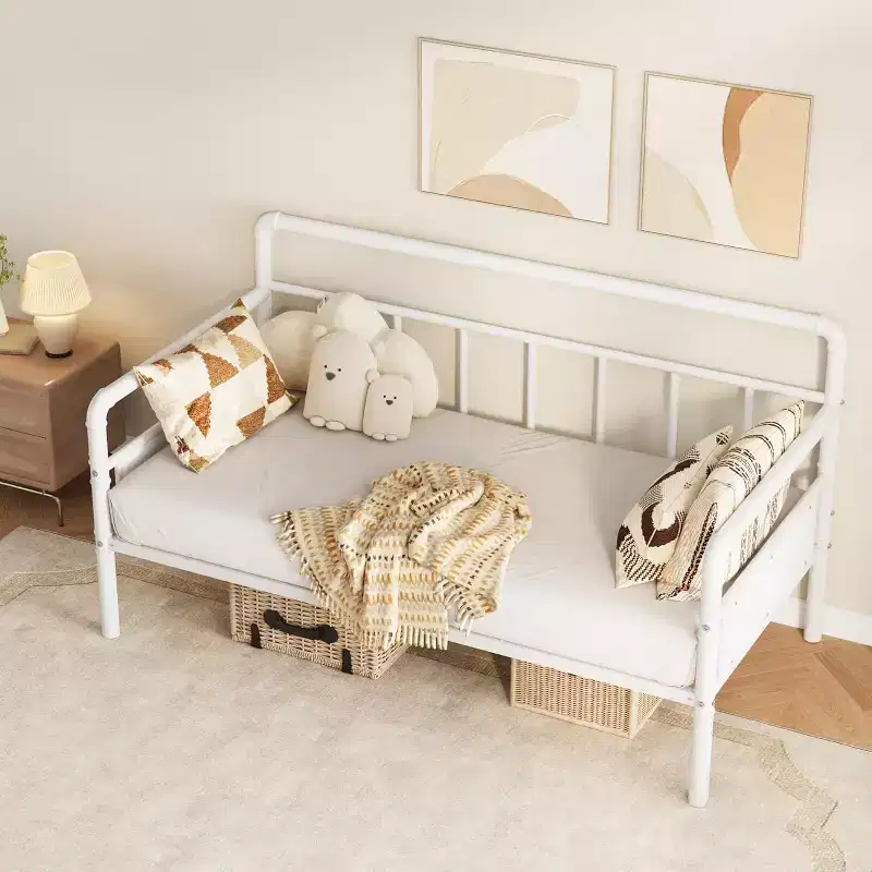 Twin Metal Daybed With Classic Headboard, Sofa Bed For Versatile Spaces - White