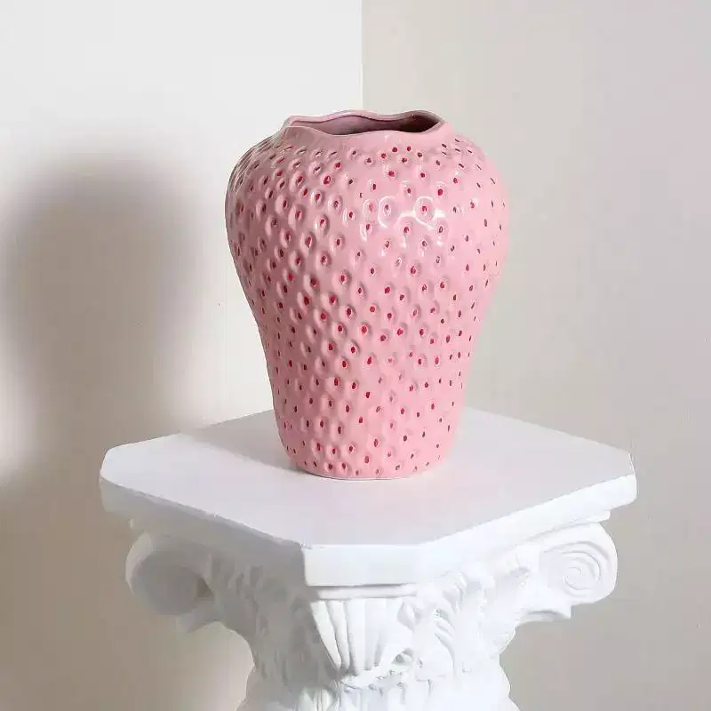 NotArt Hand-Painted Ceramic Strawberry Vase, Modern Minimalist Glazed Ornament for Hydroponic