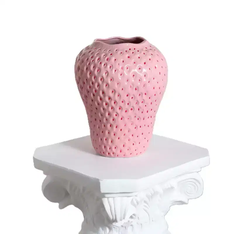 Hand-Painted Ceramic Strawberry Vase, Modern Minimalist Glazed Ornament for Hydroponic