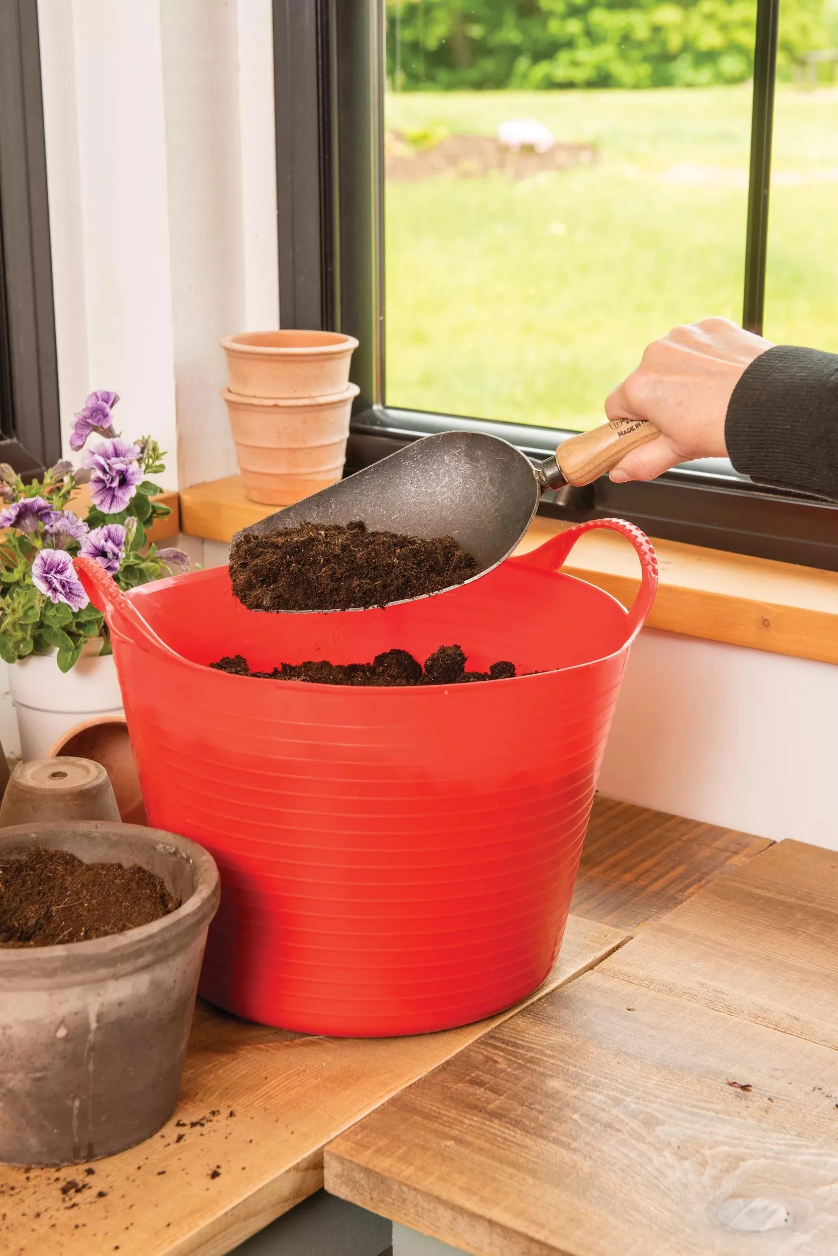 Oversized Garden Scoop with Wide Mouth for Soil Potting and More