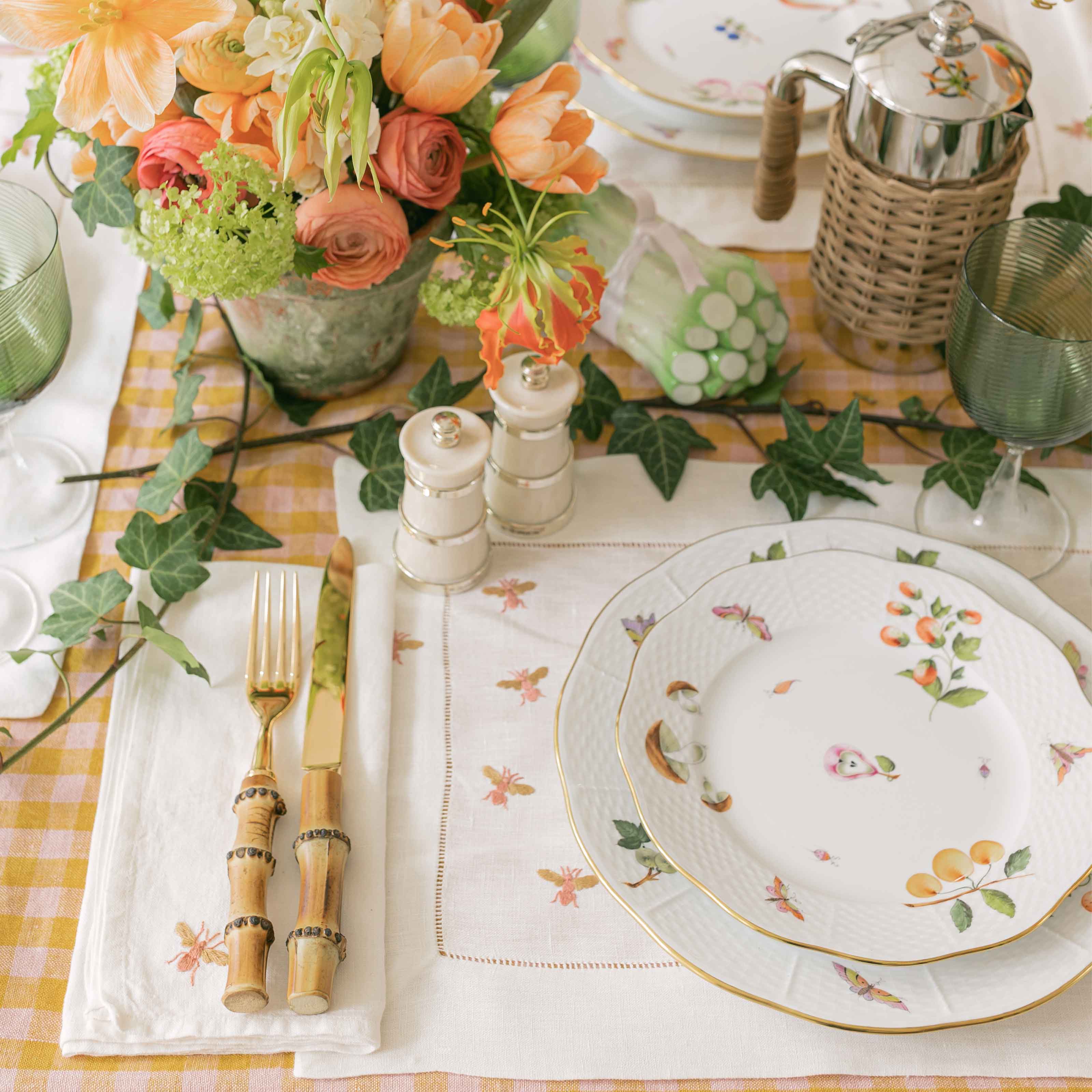 Hand-Painted Vegetable Dessert Plate  21cm