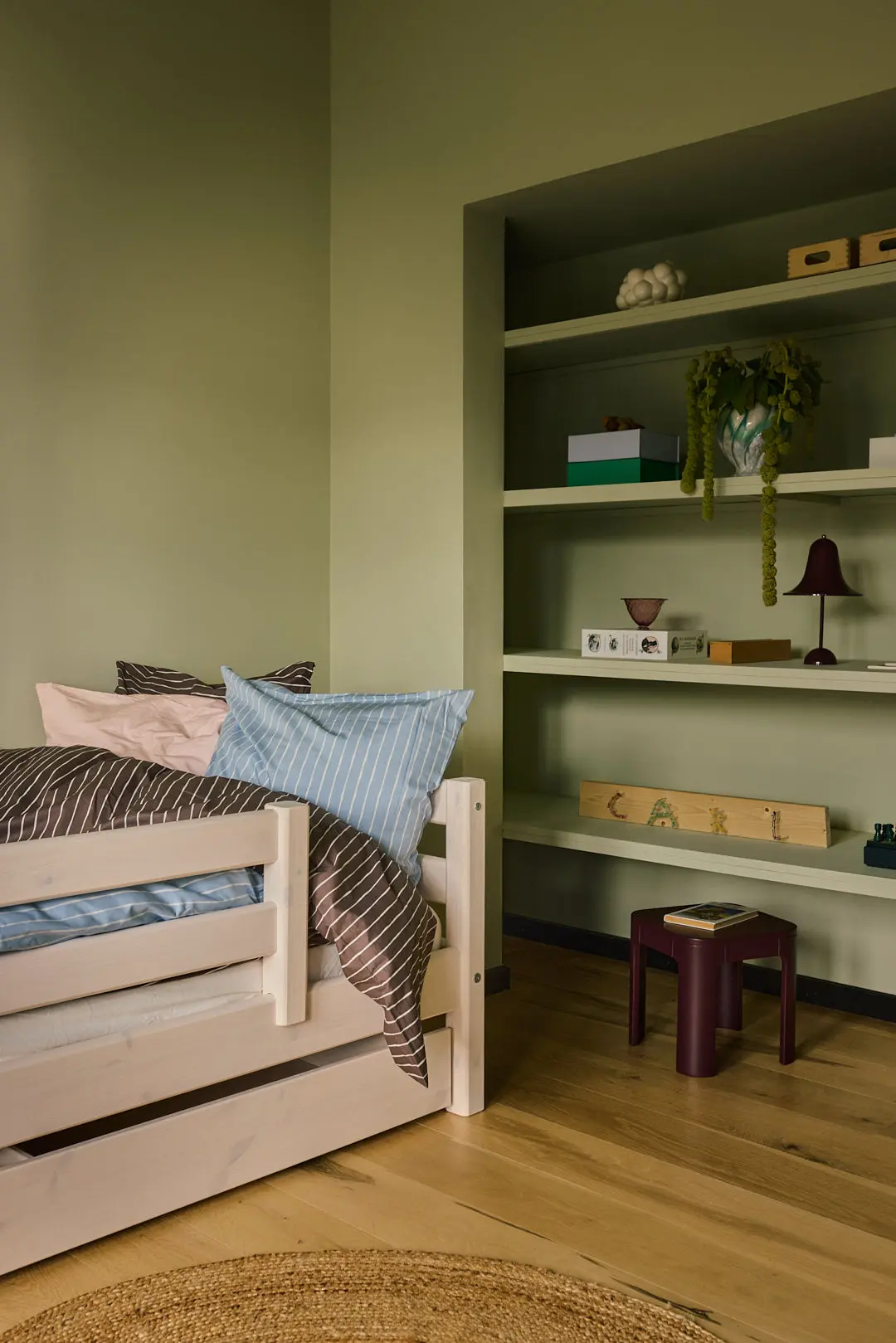 Single Bed with Storage, 90x200 cm,