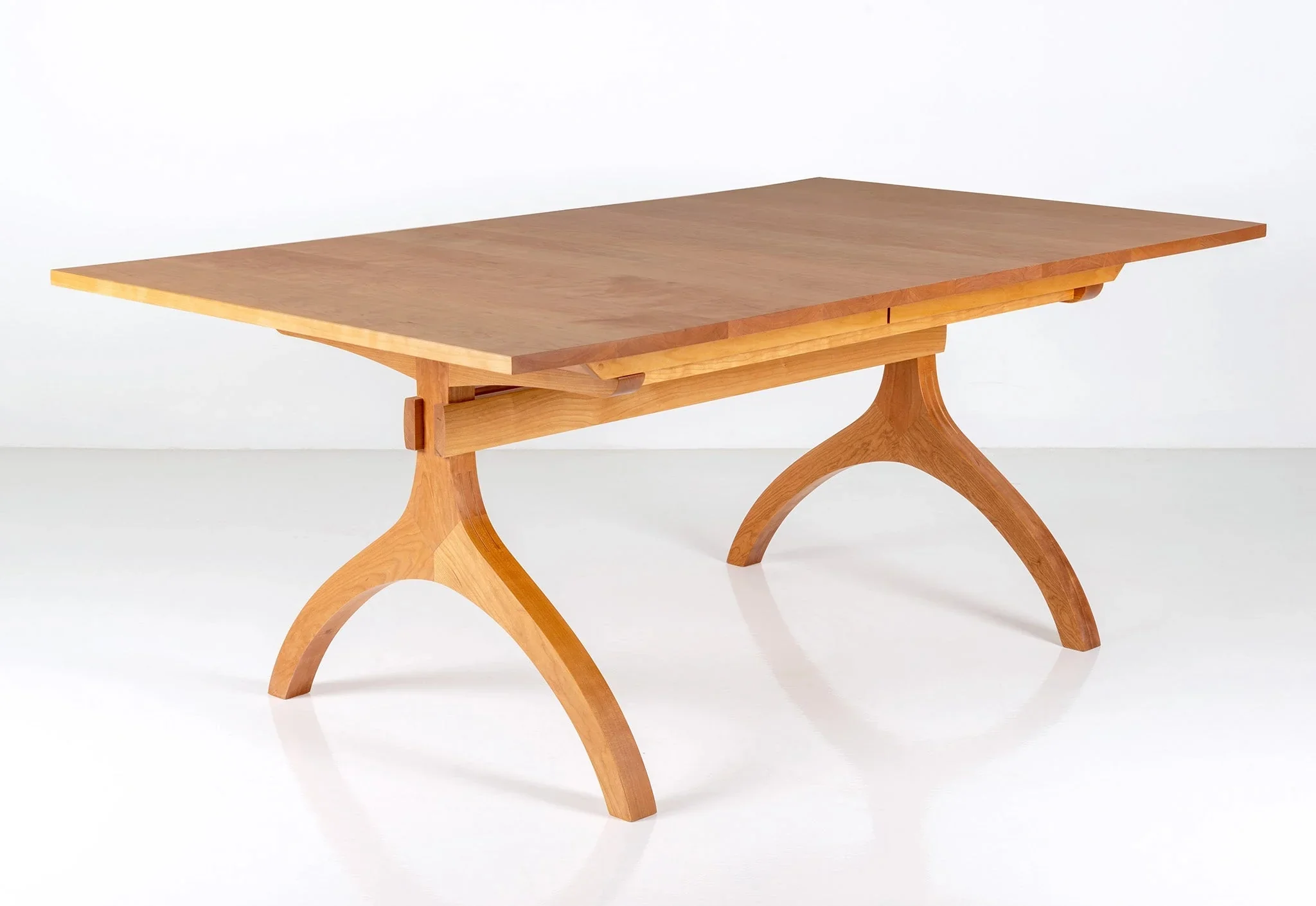 Wishbone Extension Table - Moser’s first extension table with self-storing leaves to maximize your space and seating
