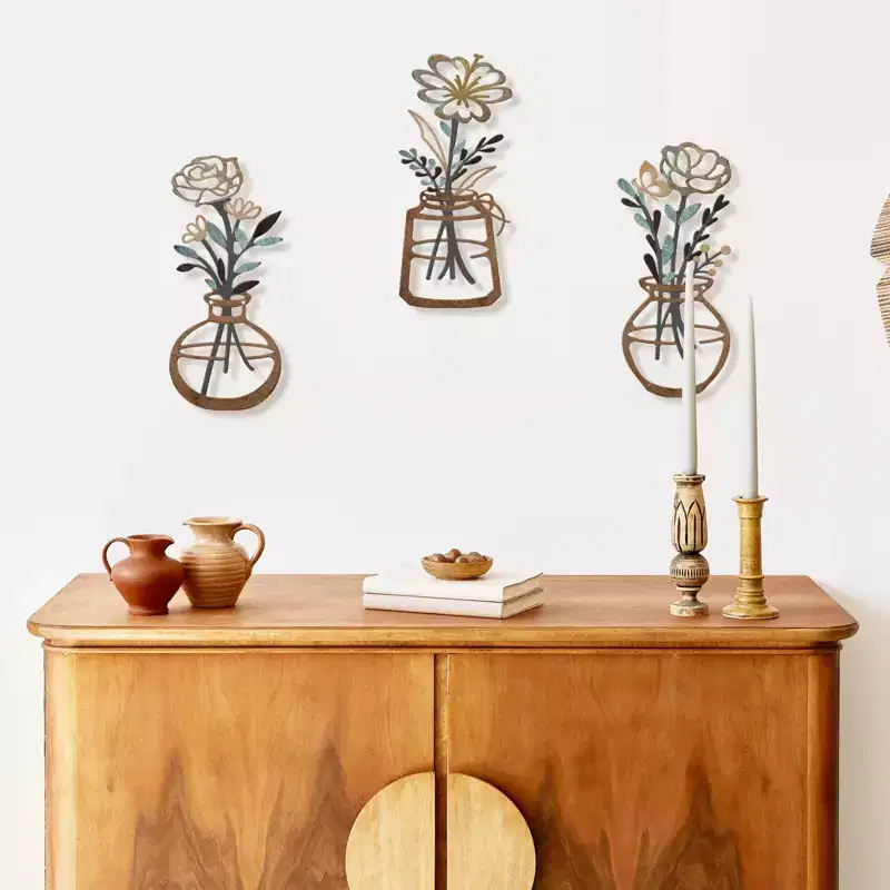 Rustic Metal Flower Wall Art - Durable Farmhouse Wall Decor, Versatile for Bedroom, Living Room