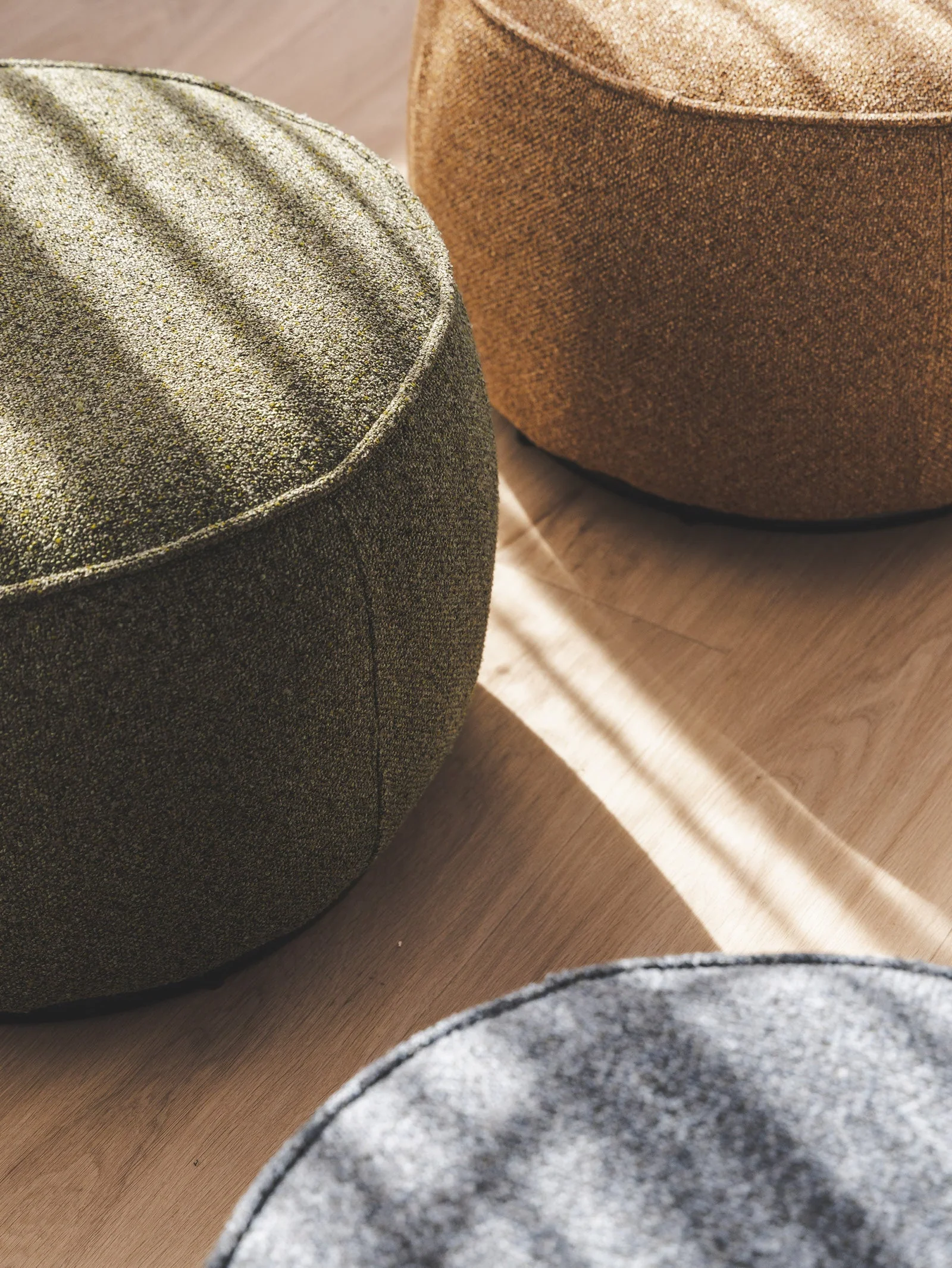 Fabric Swivel Chair for Living Room