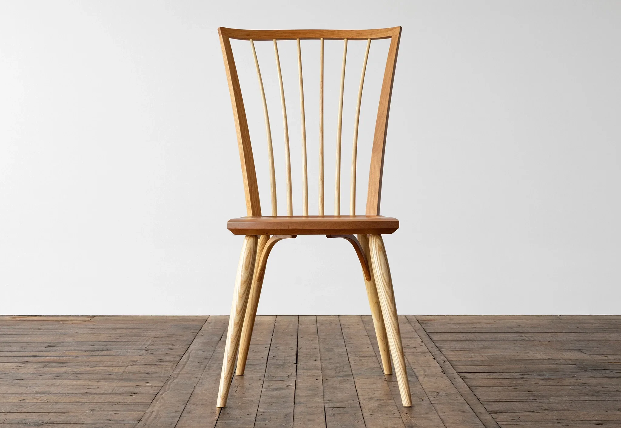 Catena Side Chair - A fresh derivation of the seminal English Windsor Chair, our Catena Side Chair finds the perfect
