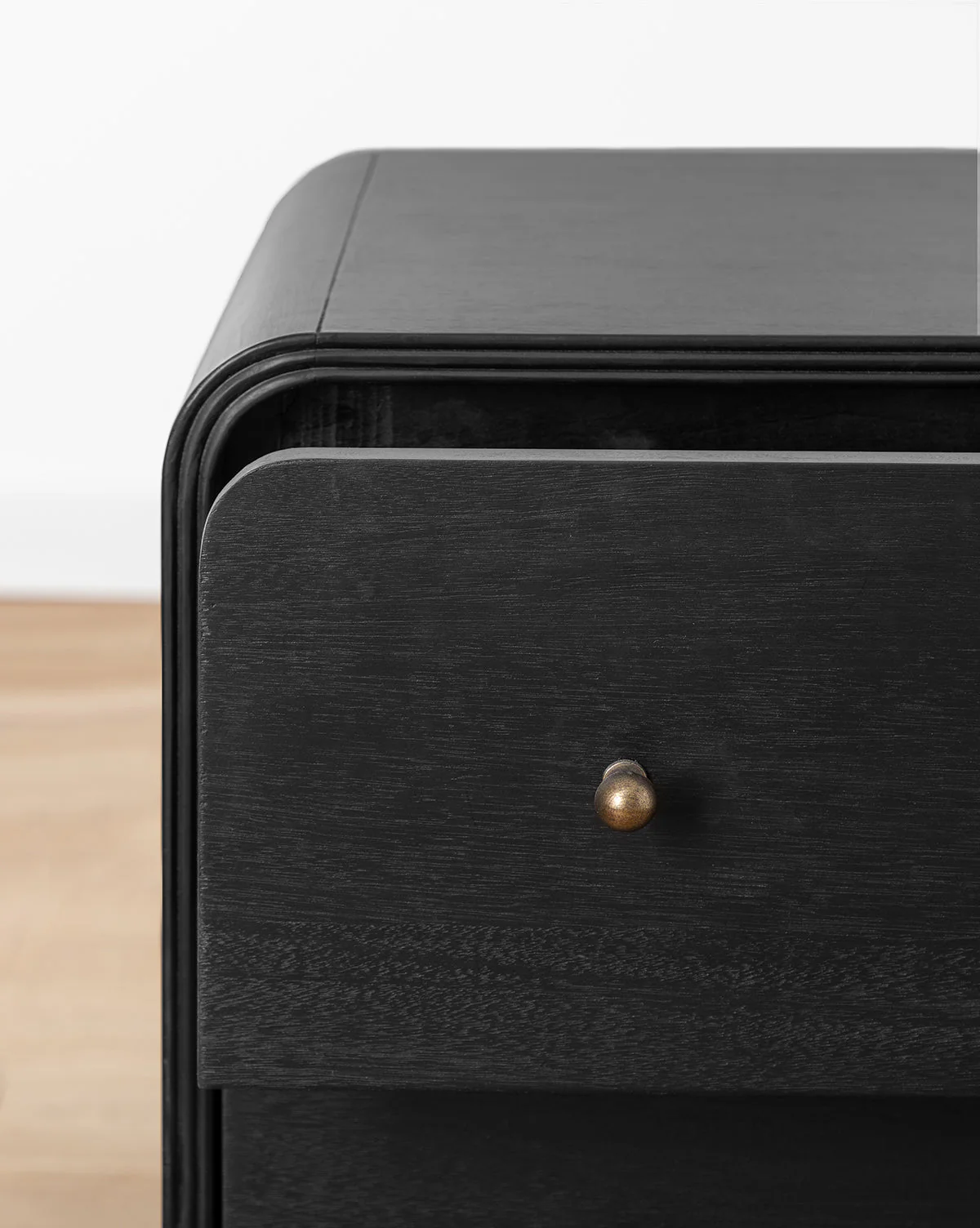 Modern Acacia Dresser with Soft-Close Drawers & Brass Hardware for Bedroom
