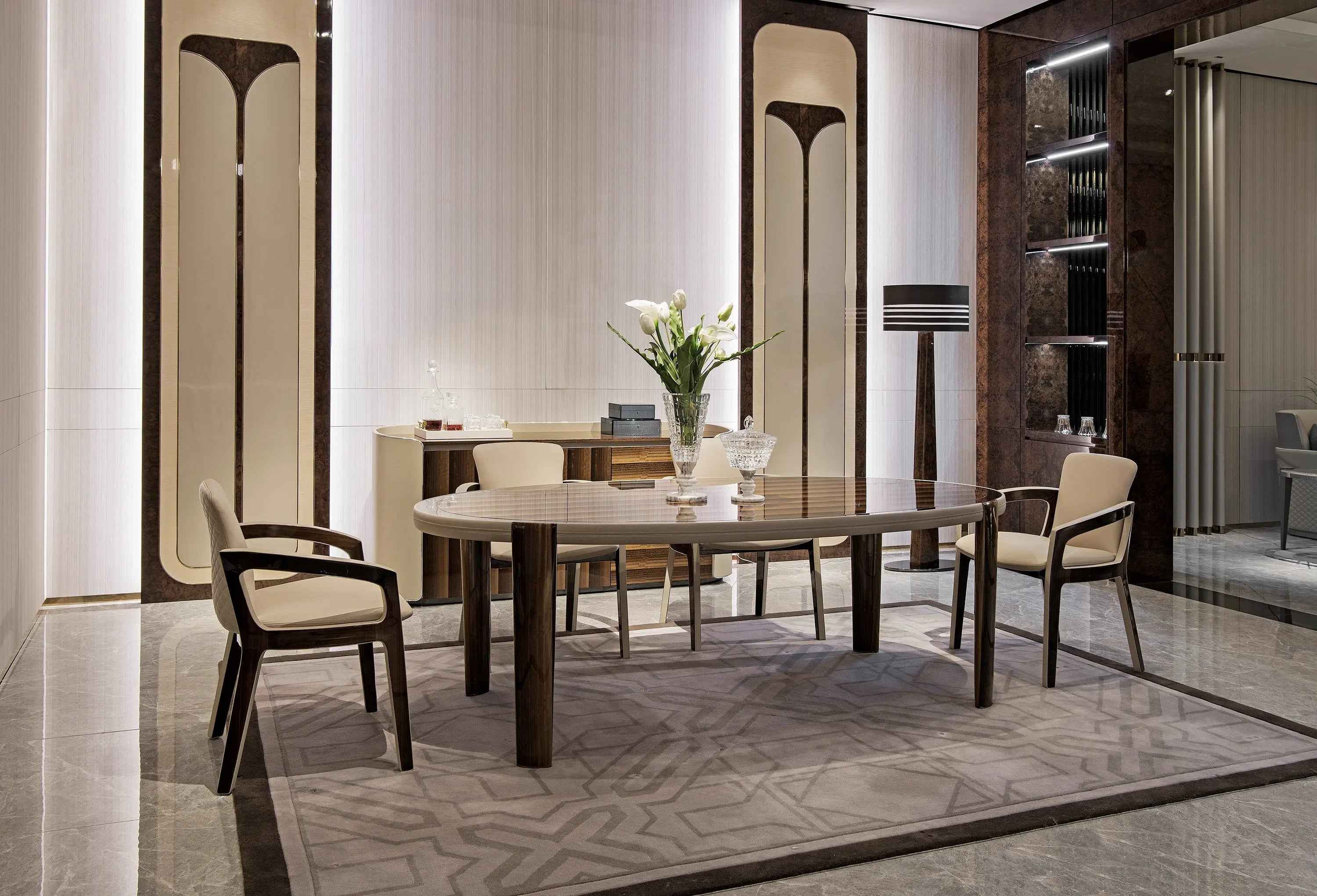 High-End British Style Solid Wood Veneer Oval Dining Table