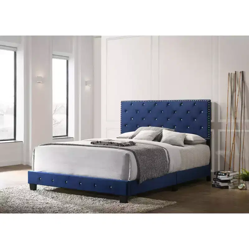 Passion Furniture Suffolk Queen Panel Bed