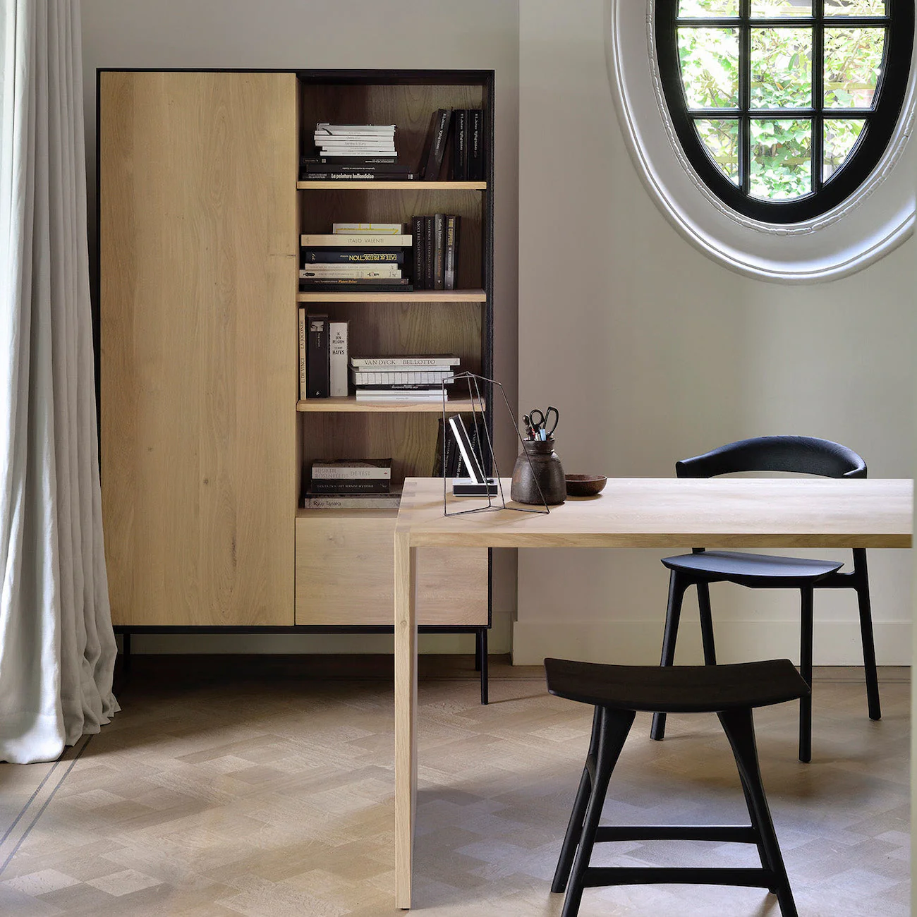 Oak Oak Storage Cabinet with Storage for Office