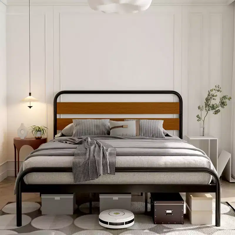 King Size Platform Bed Frame, Industrial Style King Size Bed Frame with Wooden Headboard, Heavy Duty Metal Bed Frame with Metal Slat Supports