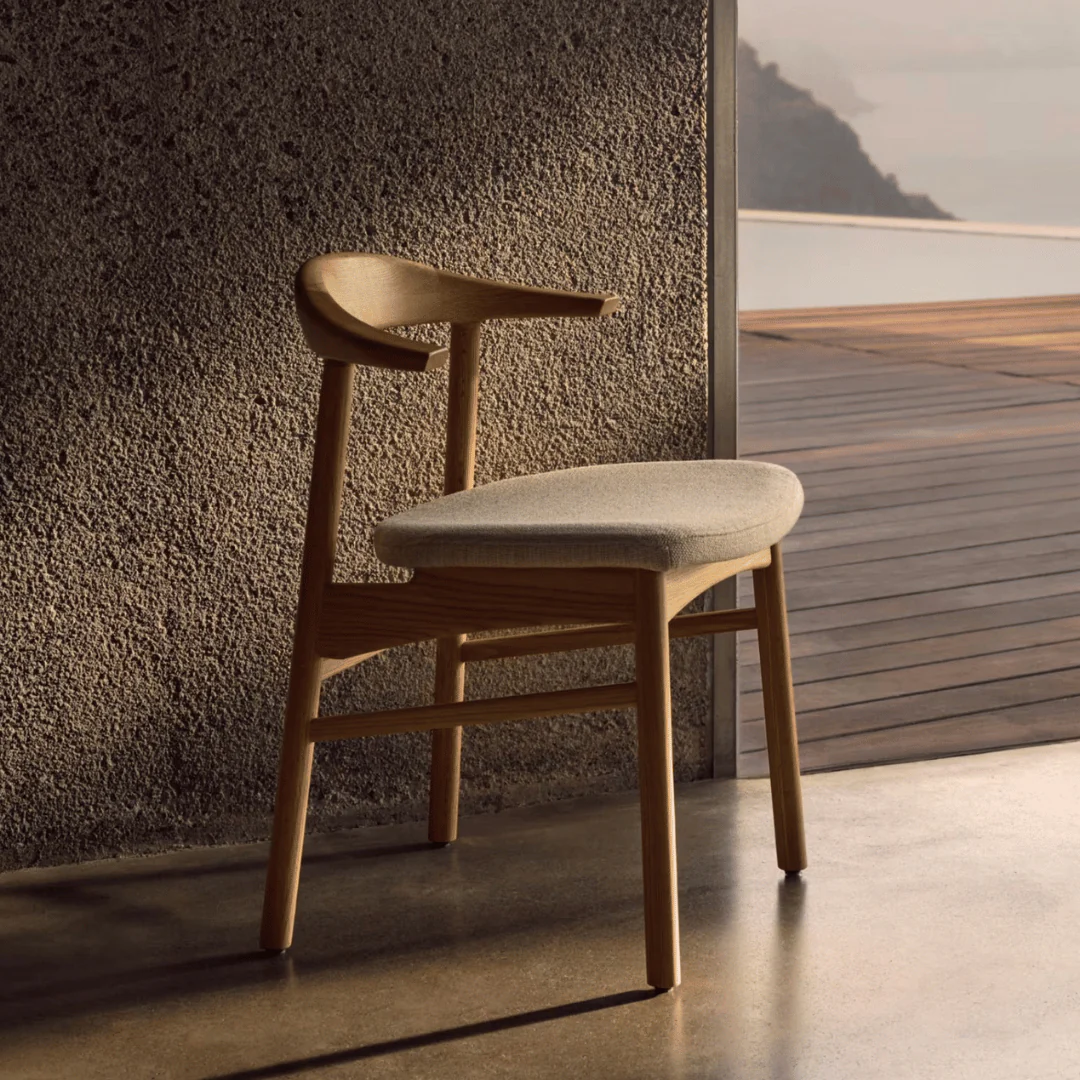 Natural Oak Dining Chair with Curved Back for Dining Room