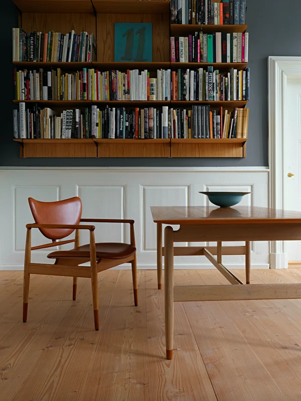 Kaufmann Table - Desk