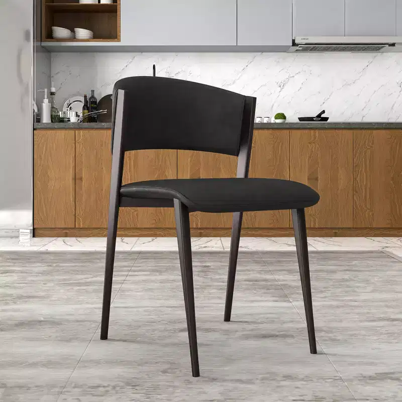 LeisureMod Aspen Modern PU Leather Dining Chair - Ergonomic Curved Back Side Chair with Heavy-Duty Matte Black Metal Legs