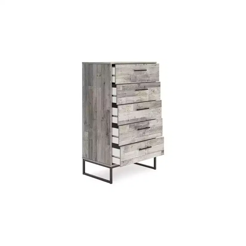 Signature Design by Ashley Casual Neilsville Chest of Drawers, Whitewash