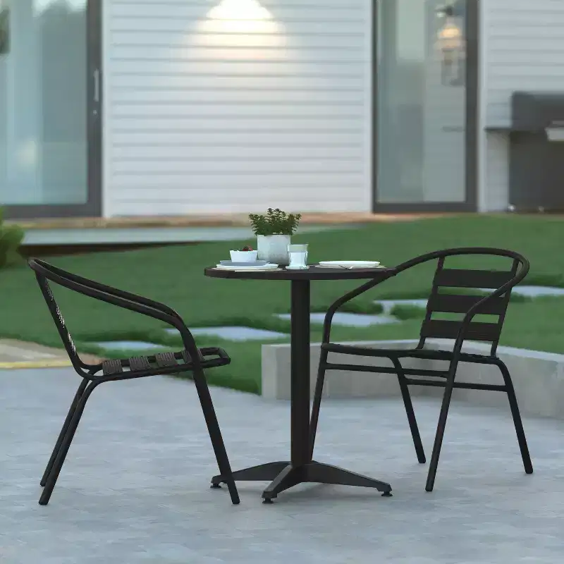 Emma and Oliver 23.5'' Round Aluminum Indoor-Outdoor Table Set with 2 Slat Back Chairs