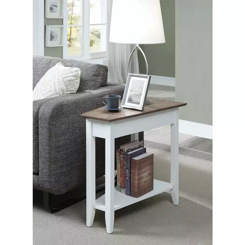 HomeStock Belmont Round End Table with Bottom Shelf, Elegant Side Table Featuring Curved Legs, Stylish Accent Table for Living Room Storage