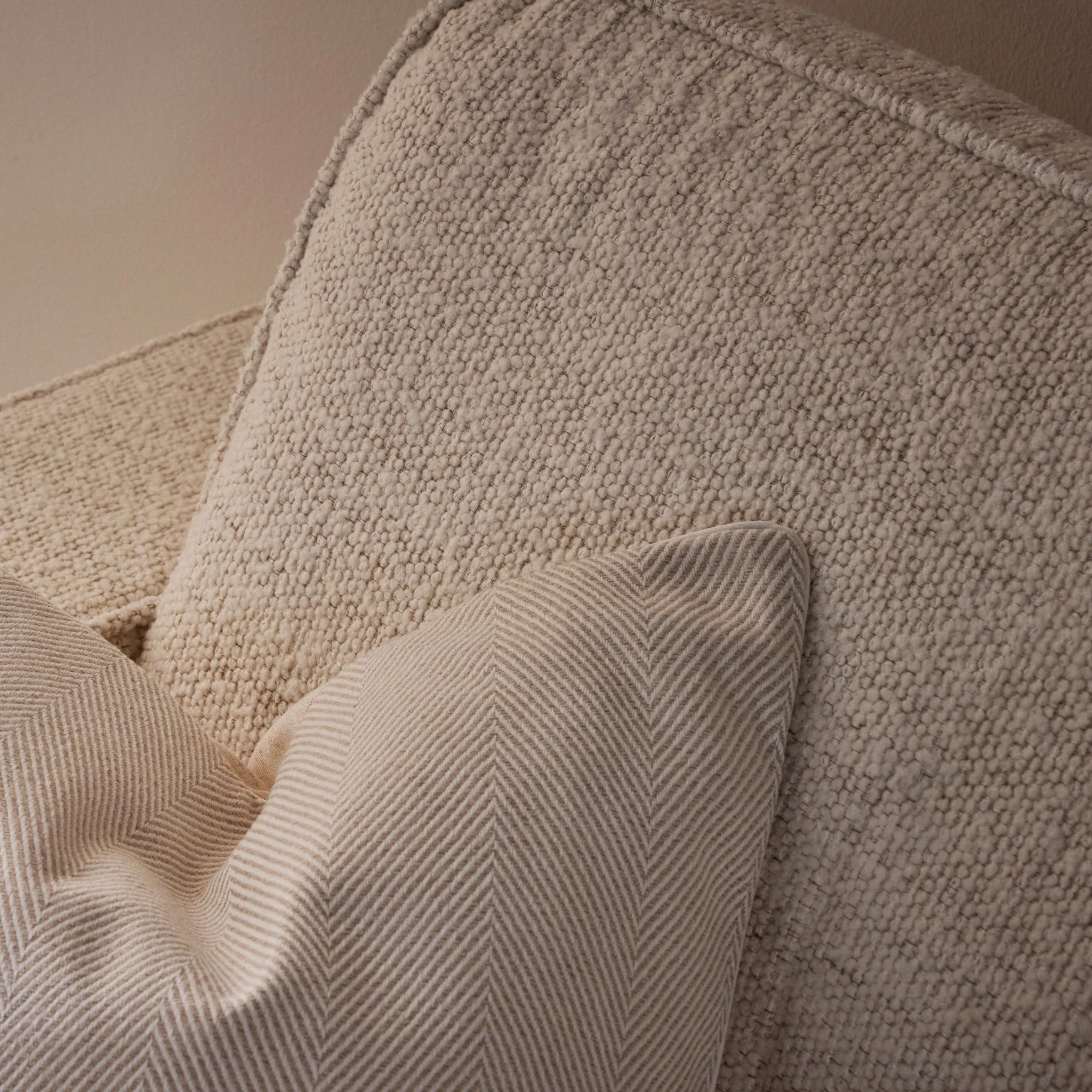 ¨¦ 2 Seater Sofa - Ivory