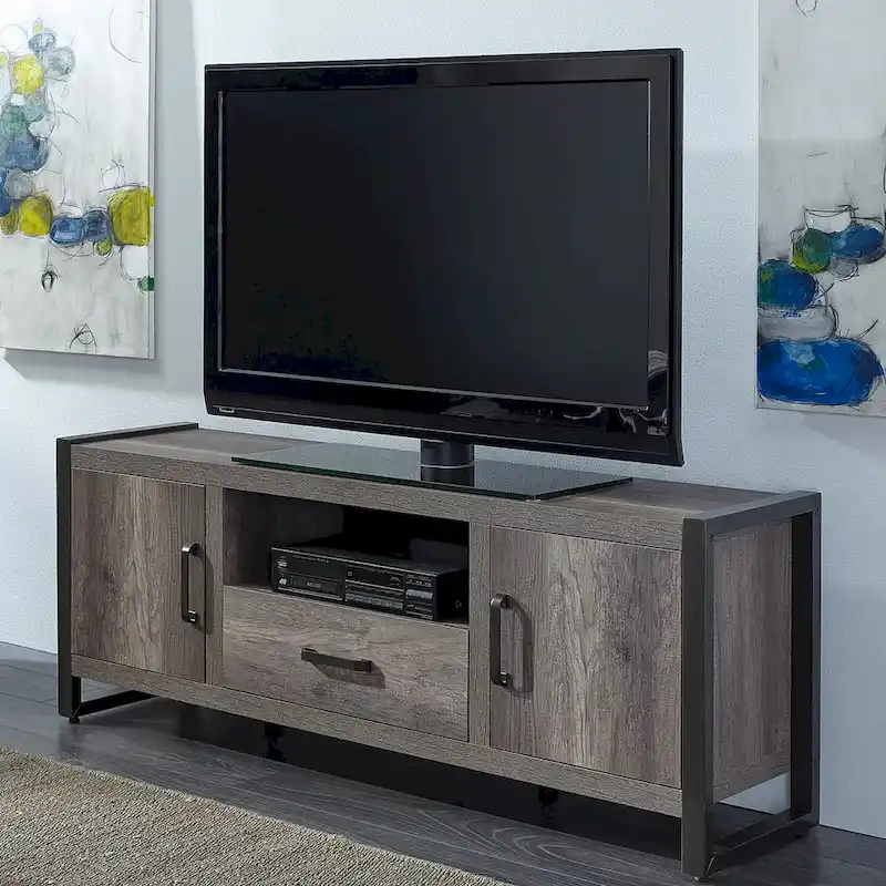 Tanners Creek Greystone Entertainment Center w Piers