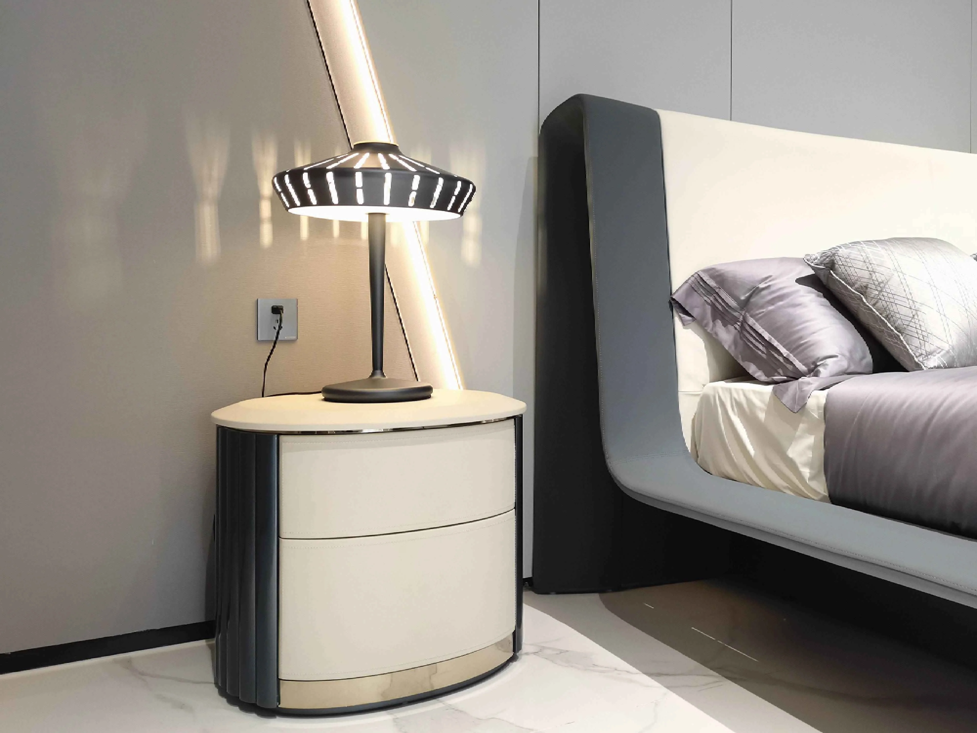 Modern Minimalist Bedside Table - Sleek and Functional Nightstand