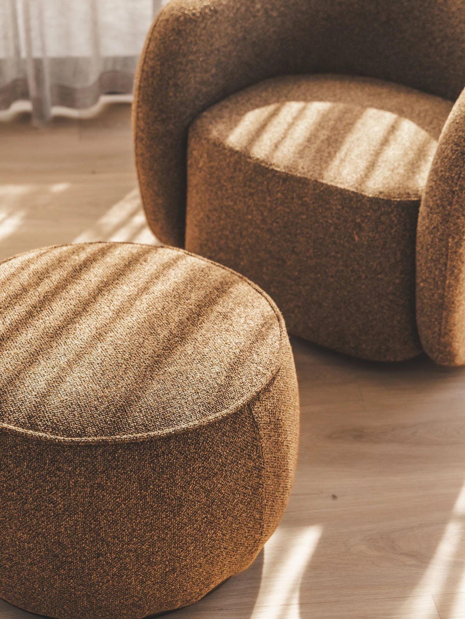 Fabric Swivel Chair for Living Room