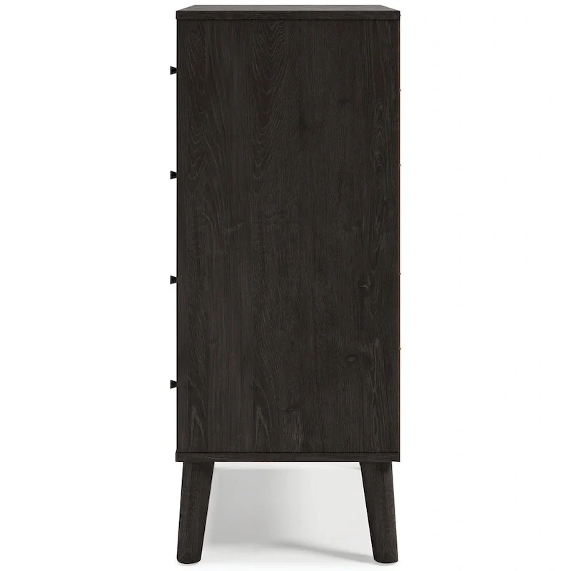 Signature Design by Ashley Piperton Chest