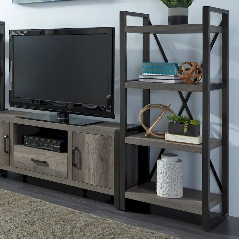 Tanners Creek Greystone Entertainment Center w Piers