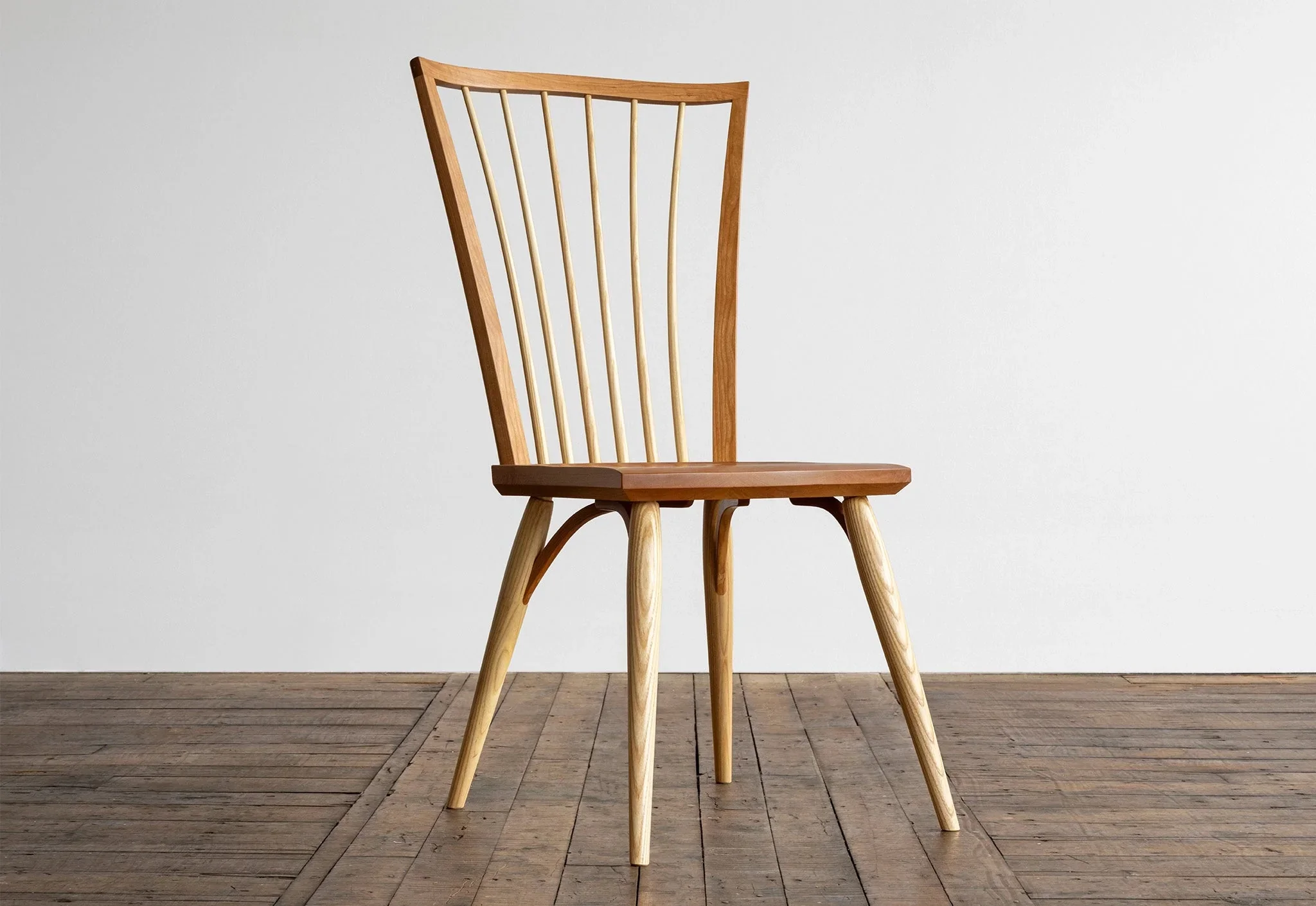 Catena Side Chair - A fresh derivation of the seminal English Windsor Chair, our Catena Side Chair finds the perfect