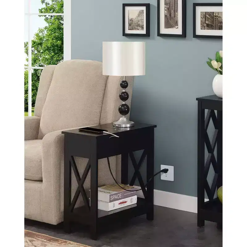 Oxford Flip Top End Table with Charging Station