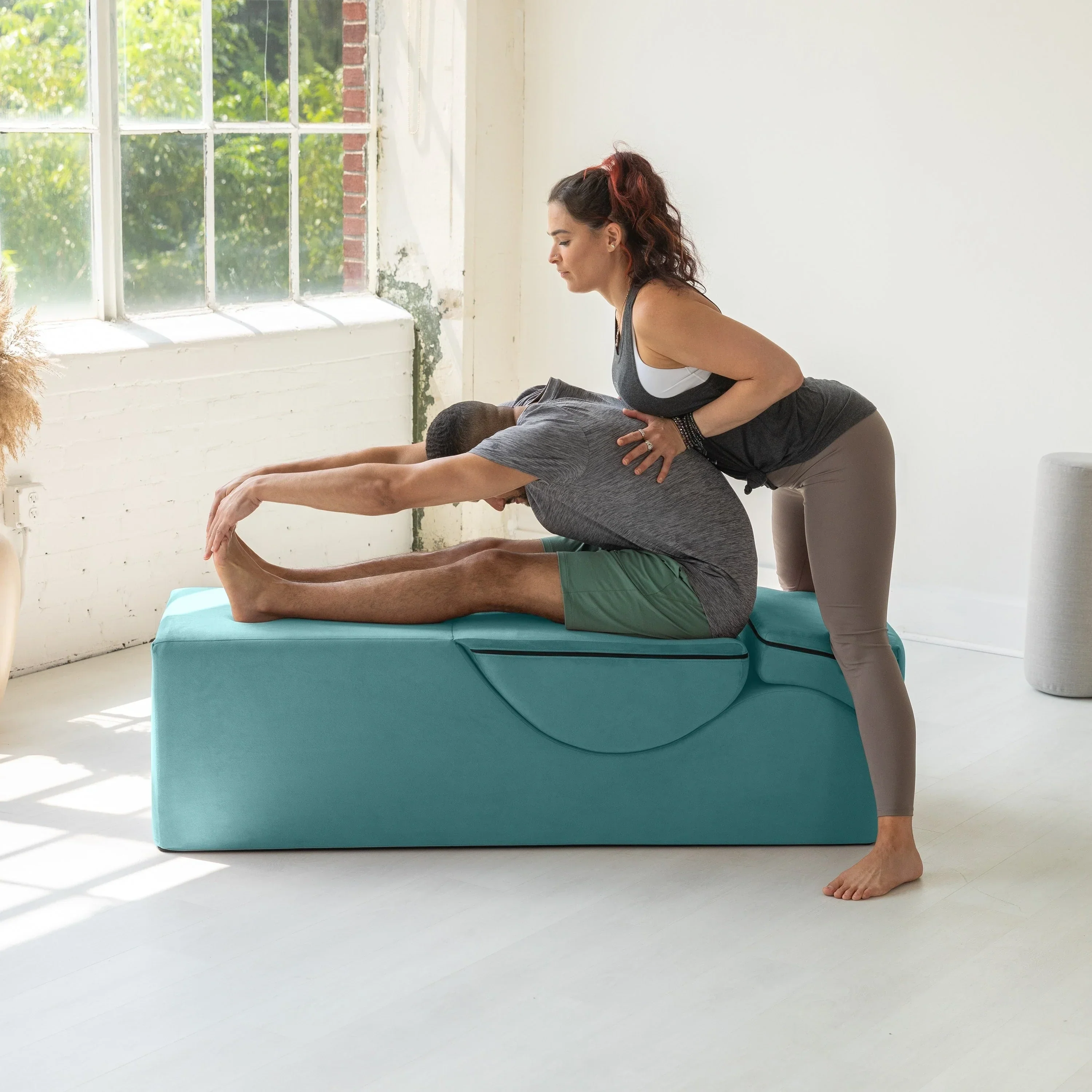 Avana Kami Convertible Chaise / Yoga & Massage - 2-In-1 Ottoman with Concealed Fold Out Yoga Lounge Chair, Microvelvet - N/A